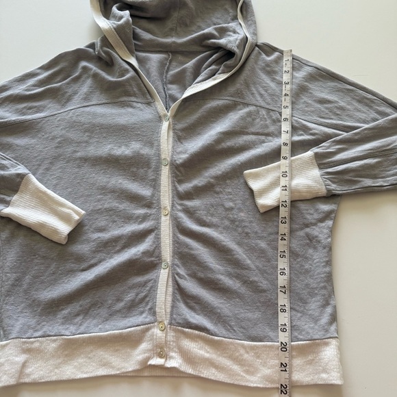 Eileen Fisher 100% Linen Cardigan Hoodie Button Up Size XS Coastal Gray White - Picture 13 of 13
